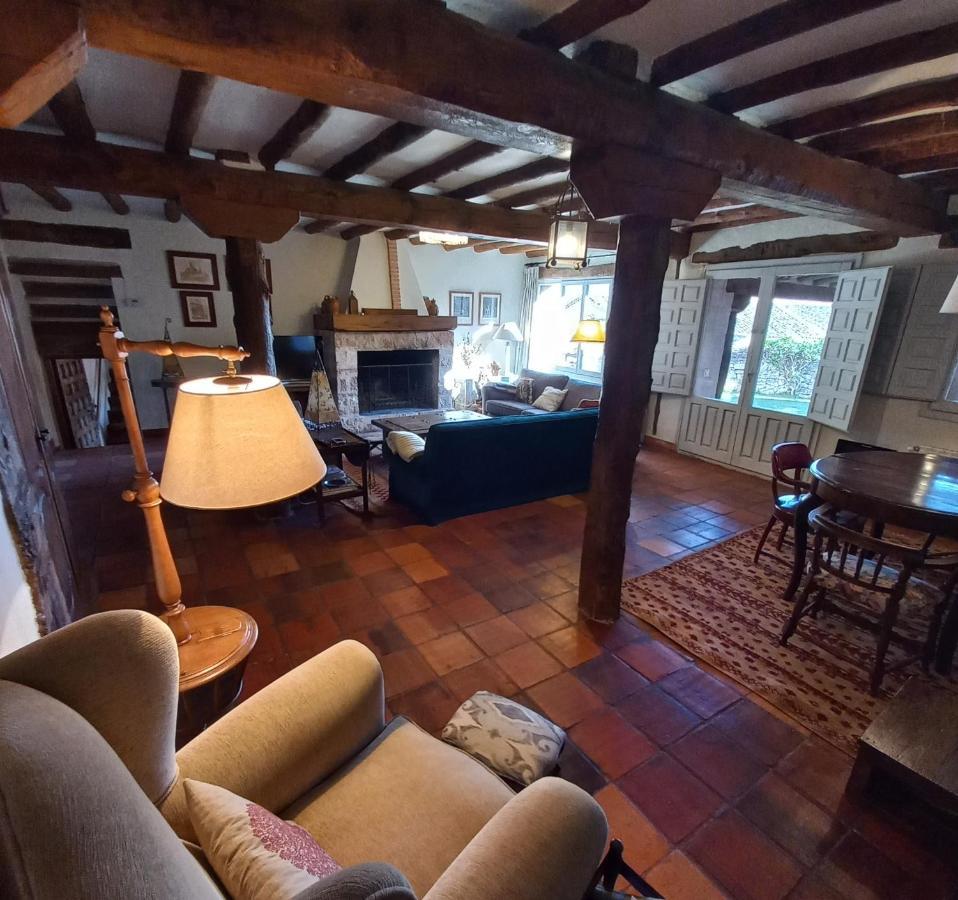 La Casa Del Herrero Requijada Eksteriør bilde